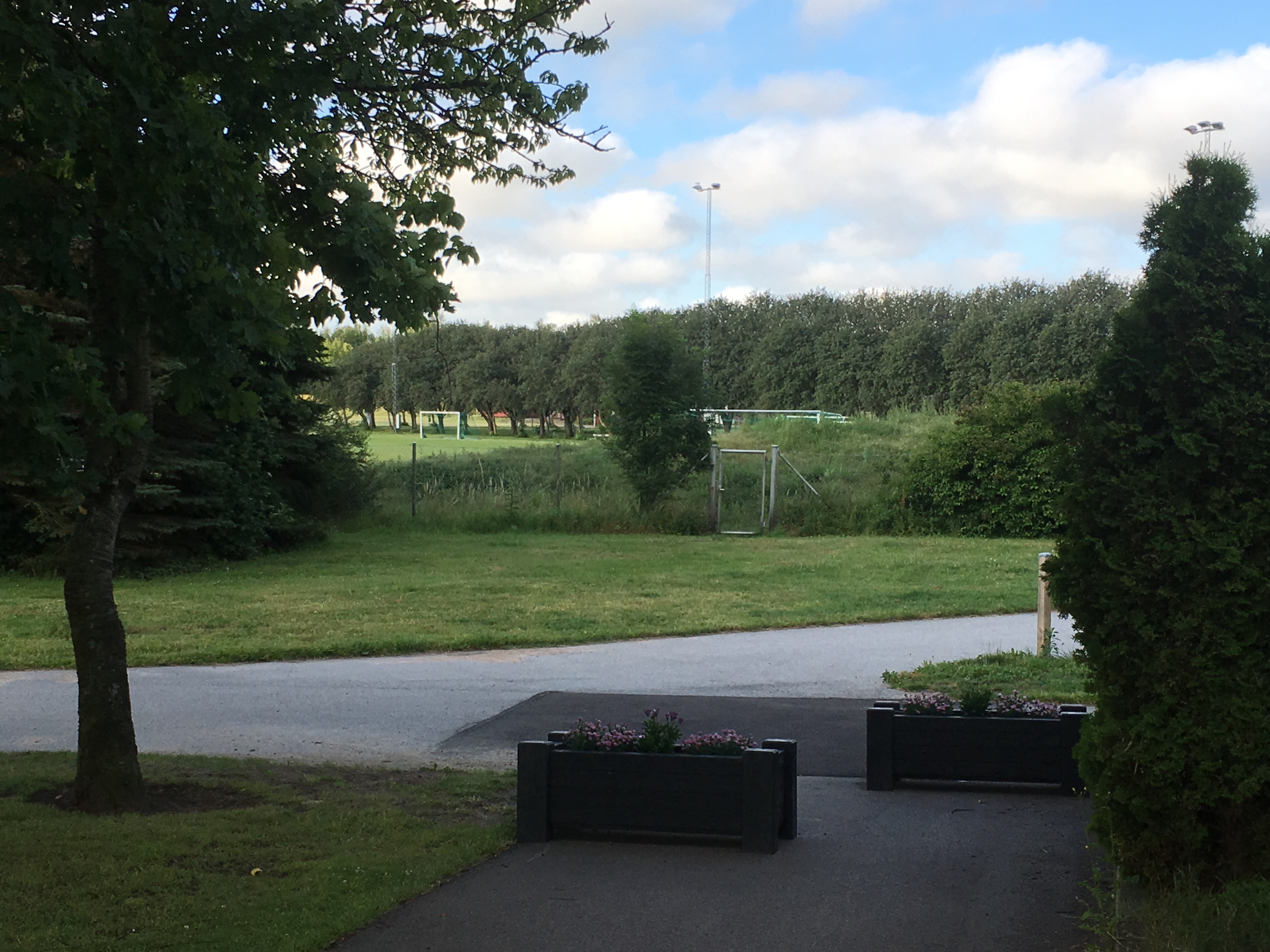 Idrottsplatsen ligger granne med Brf Bogesholm